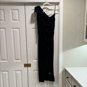 Chic One-Shoulder Black Dress